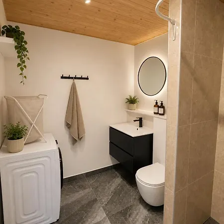 Apartmán The Storks - Cozy 3 Bedroom In Odense - Full Kitchen - 2026 Renovated - Free Parking