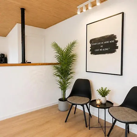 Apartmán The Storks - Cozy 3 Bedroom In Odense - Full Kitchen - 2026 Renovated - Free Parking *